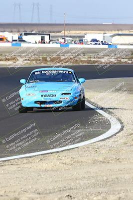 media/Jan-25-2025-CalClub SCCA (Sat) [[03c98a249e]]/Race 4/